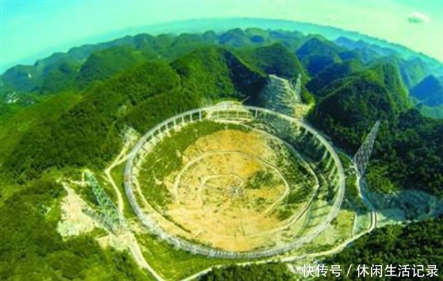 射电望远镜 曾经世界天眼射电望远镜,如今却生满锈,像个巨型垃圾场!