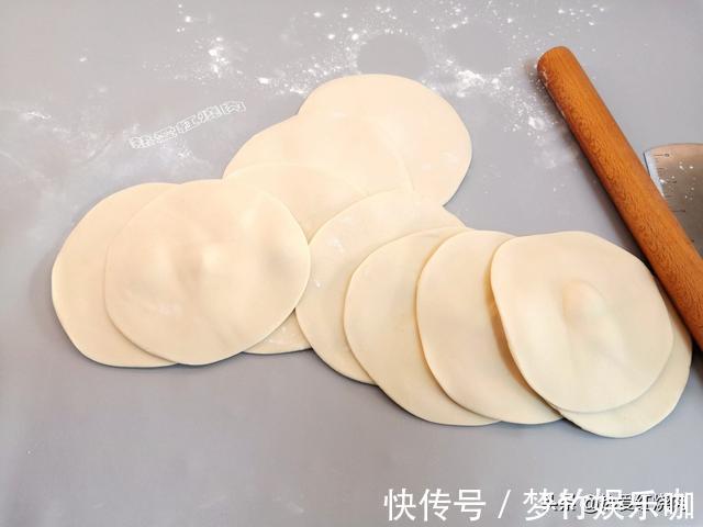 猪肉馅|梅干菜猪肉馅的大包子，刚出锅我能吃掉仨，用这面粉做次次都成功