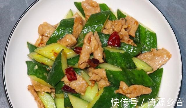 青瓜|青瓜清脆爽口,搭配肉片简单爆炒,出锅香气扑鼻,做法简单零失败!