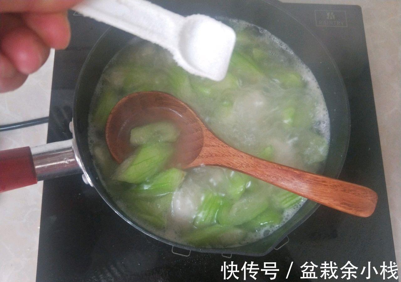 排骨汤|夏天要多喝丝瓜汤,清热下火营养高,低脂高钙比排骨汤更养人