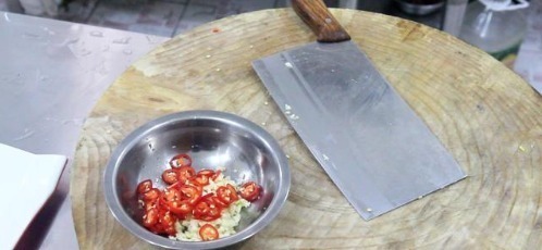 分钟|生菜不炒才更好吃,大厨教你2分钟做一道蚝油生菜,比肉都受欢迎