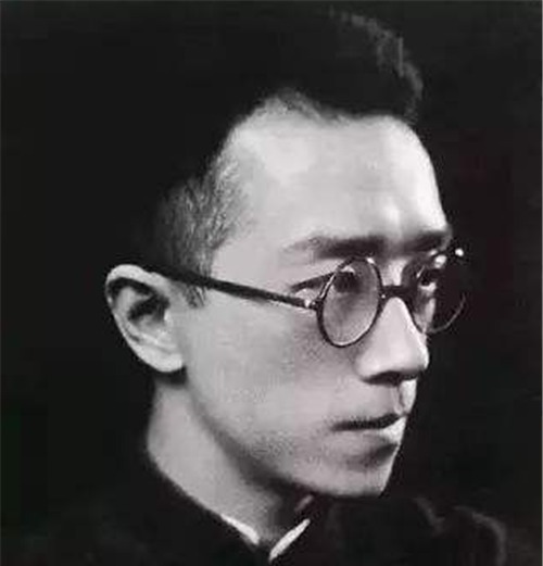 培养|她16岁嫁人,23岁守寡,从未读书,却亲手将儿子培养成大文豪