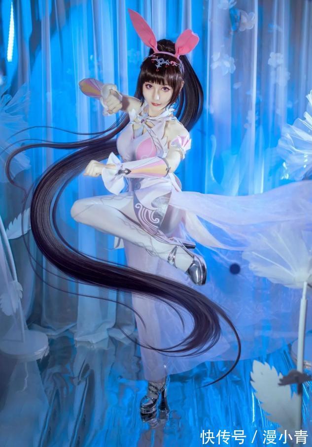 身材|《斗罗》美女COS小舞,颜值超标,身材傲人,粉丝:心动的感觉