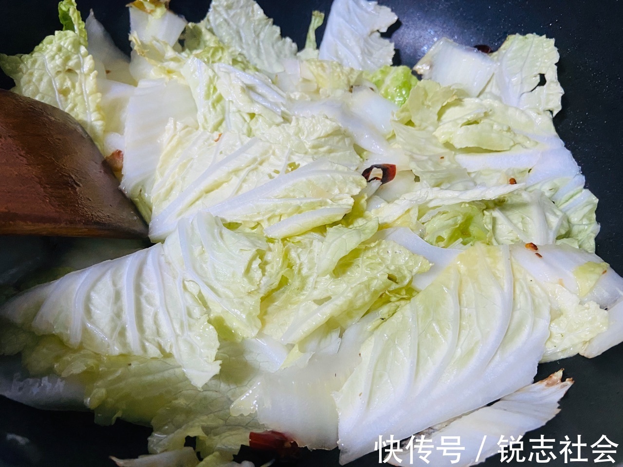 开胃|在家做下饭菜，酸爽开胃醋溜白菜，好吃美味