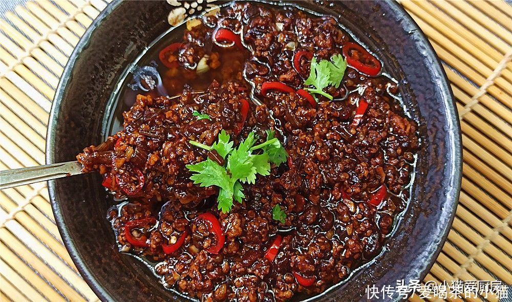 小米辣|“炸酱”究竟怎么做好吃？教你家常做法，做完吃一个星期都不坏