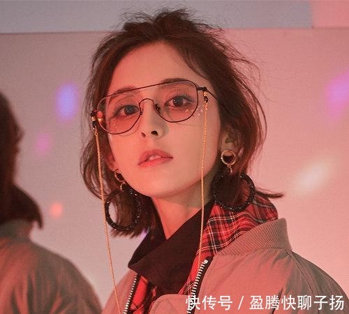 谁说戴眼镜就丑?圆脸方脸要根据脸型搭配,新手选照样好看