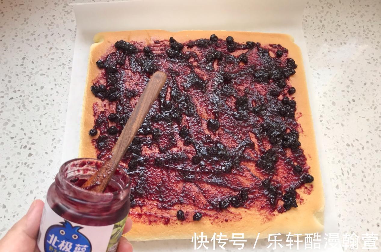 蓝莓酱|自制蓝莓蛋糕卷，做法不难，味道比买的强多了