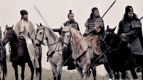 曹操|英雄爱宝马，在英雄辈出的三国时代，宝马也是留下了浓厚的色彩！三匹神驹！