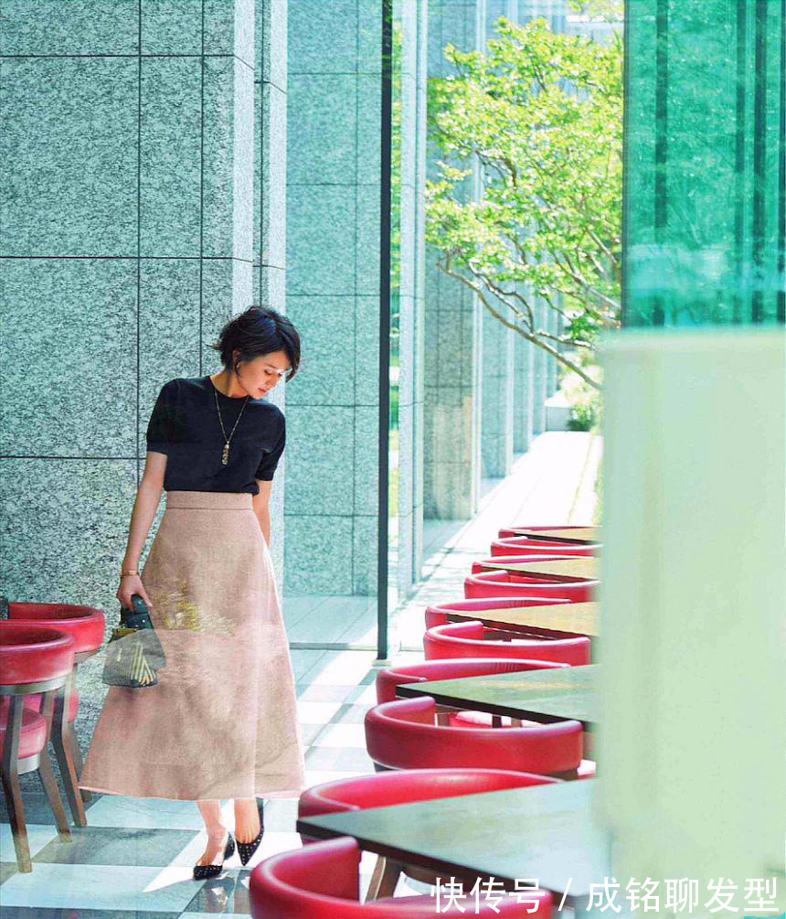 上衣|人到中年穿搭更要时尚,时装博主无龄感夏装搭配,显年轻更显气质