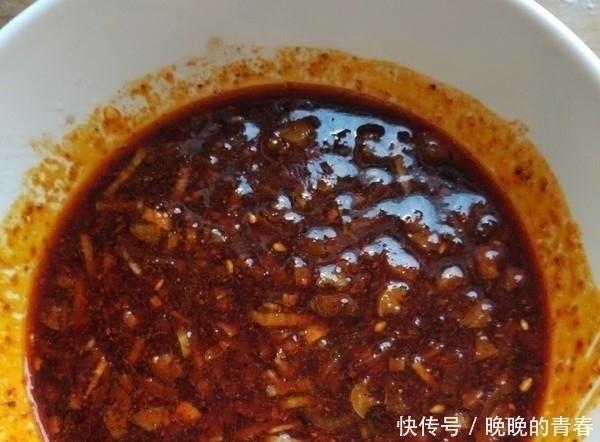 搅拌均匀|包韭菜鸡蛋饺子，千万不要直接拌馅，多加1步，饺子更香，更入味