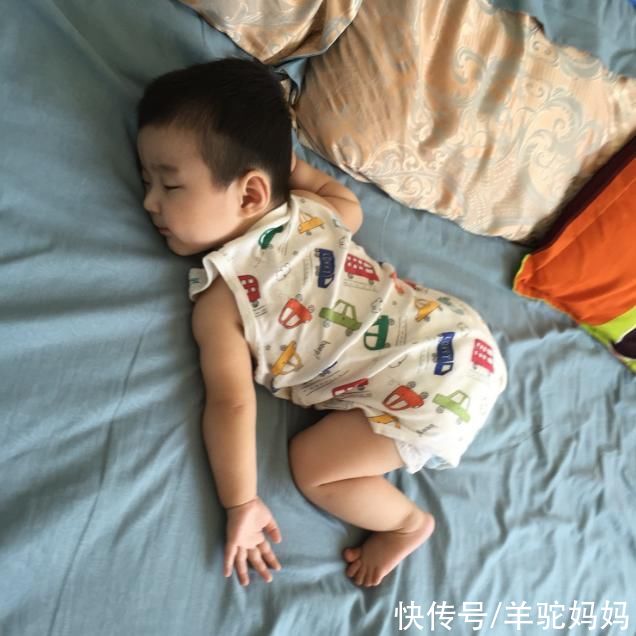 父母|孩子的“睡姿”能暗示“性格”?若你家娃是第一种，父母偷着乐吧