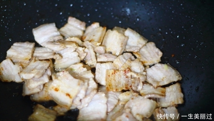 这样做出来的五花肉，鲜香味美，肥而不腻，下饭又下酒