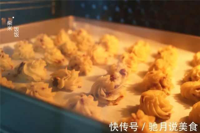 土豆别总炒着吃了，试试这个做法，孩子一口一个，直夸好吃