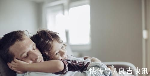 睡眠时间|自主入睡的孩子和哄睡的孩子,差别很大,不仅仅是智商