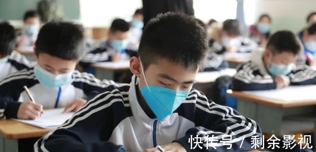 课外|学生补课遭遇整改，“团购家教”又成新宠，对此教育部的声明亮了