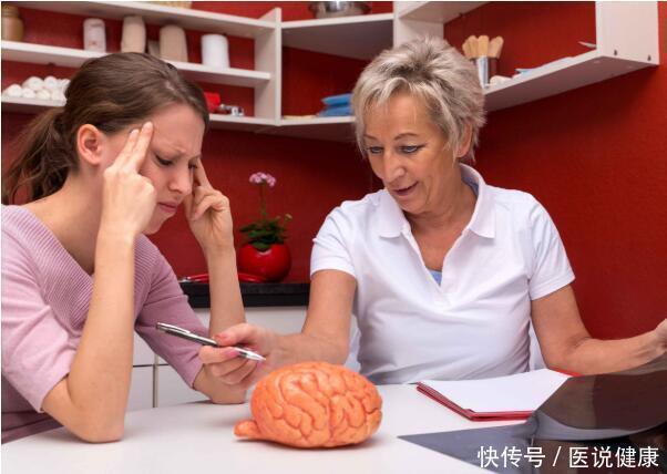 发育不良|身体出现四个异常信号，或与颈动脉狭窄有关，发现后，谨防脑梗