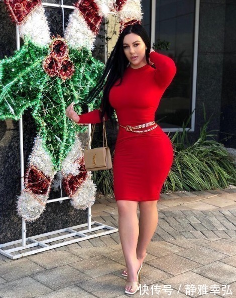 性感|她是132斤的大码模特，妖艳身材，让无数男人拜倒在她的包臀裙下