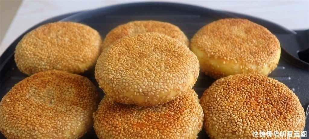 糯米粉换个做法真好吃,外酥里软不粘牙,比油炸糕还简单