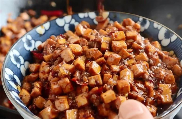 豆腐皮|砂锅土豆粉怎样做才好吃?原来这样做更营养,一次做一大锅不够吃