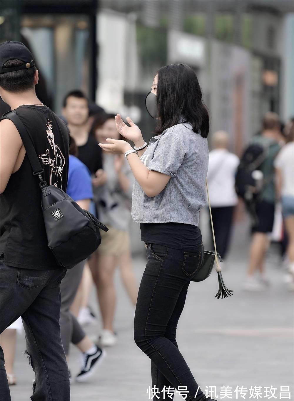 微胖 紧身裤搭配粗跟短靴,微胖女生更受欢迎,想要时尚,没有那么难
