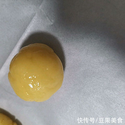 搅拌均匀|简单易做的零失败的核桃酥，让人吃了还想吃