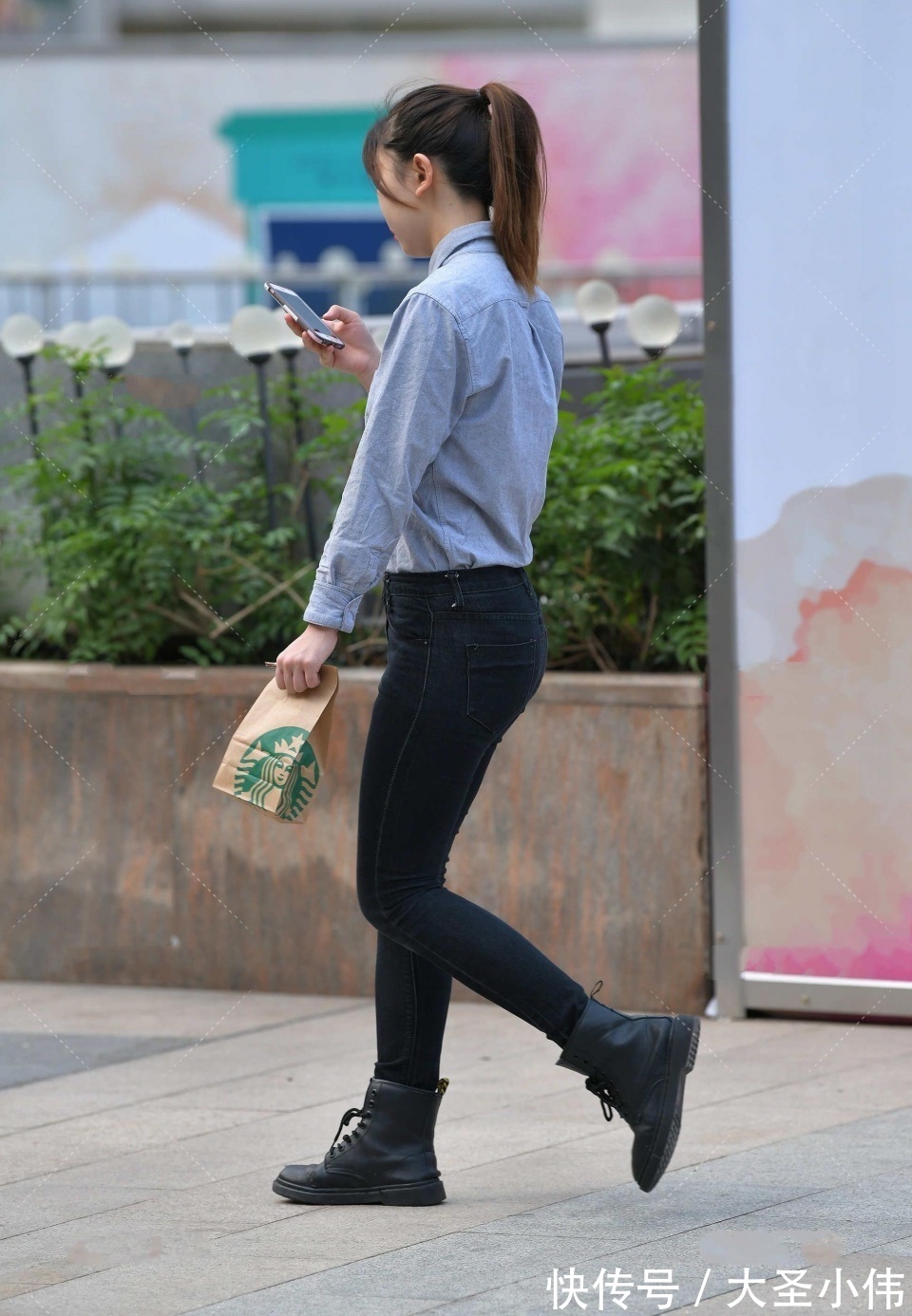 女朋友|美女街拍:为什么男生都觉得别人的女朋友漂亮了?那是你没有遇见自己的真爱