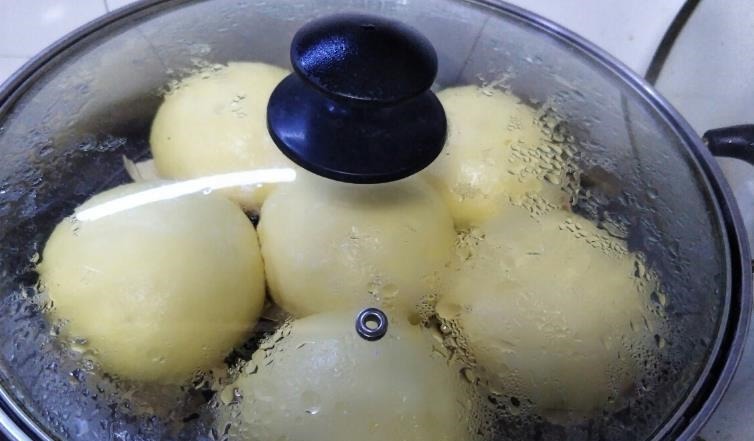 蒸馒头，记住“3次醒发”，很多人只醒了一次，难怪馒头发硬塌陷