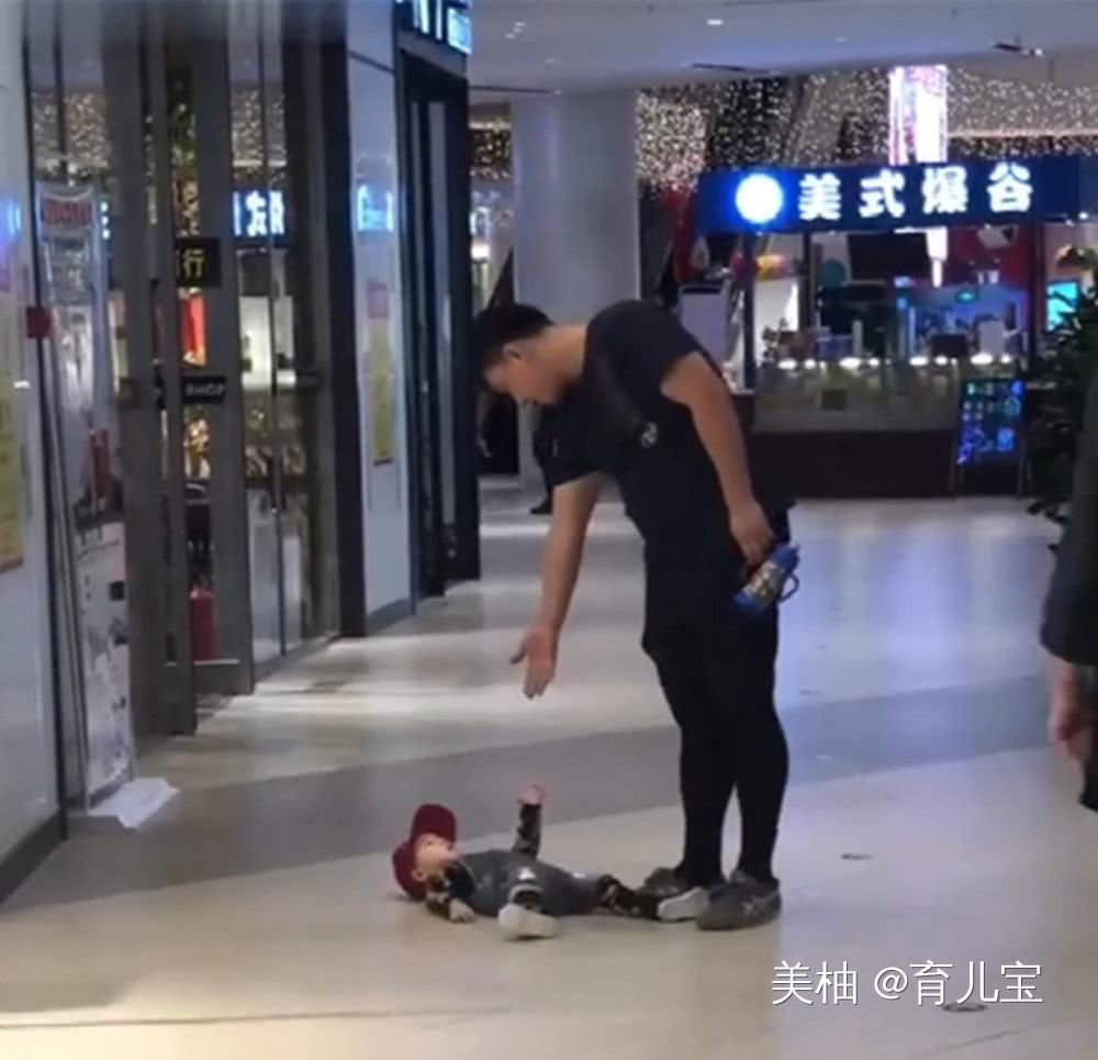 父母|价值15万的手办，被熊孩子毁了，父母解决态度也毁了孩子的格局