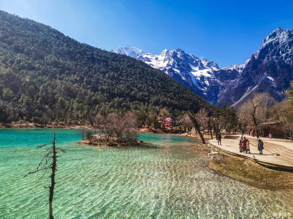 和高尔夫嘉旅一起去邂逅玉龙雪山