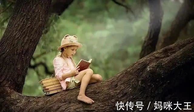 父母|当孩子发脾气、打人时,父母的做法会影响孩子的一生,别做错了