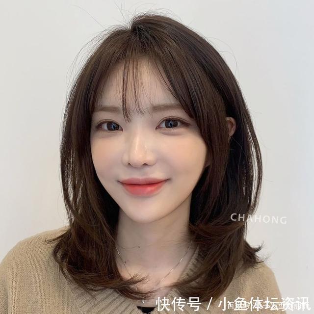 新女神发型17款，瘦脸时尚显气质，无论长短都很出彩