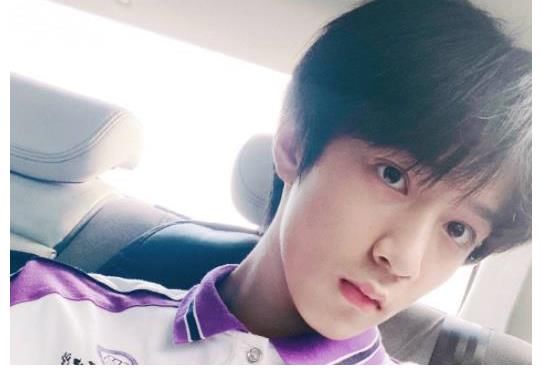 文化|刘耀文迎来外务,公司官宣方式很特别,粉丝没点文化根本看不懂