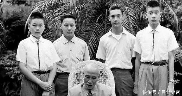 买票|24年前,老蒋孙子回乡祭祖,买票进老宅后说了5字,令人感慨