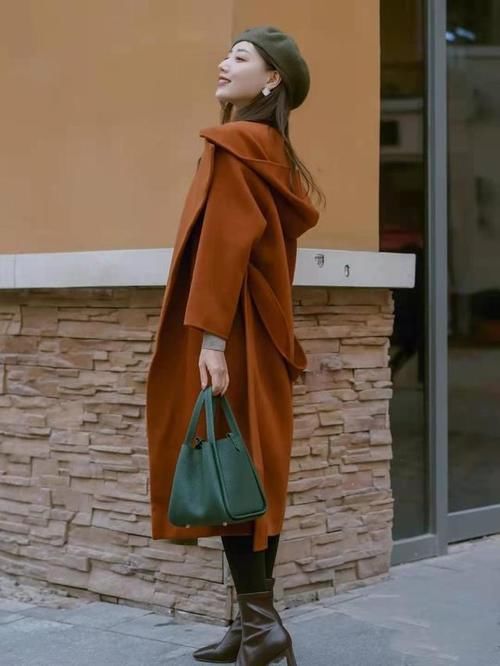 爆火的焦糖色系，显白又温暖，看起来还很酷！