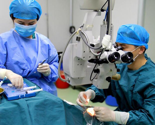 专家|高考后迎“摘镜潮” 专家提醒:近视手术并非人人可做