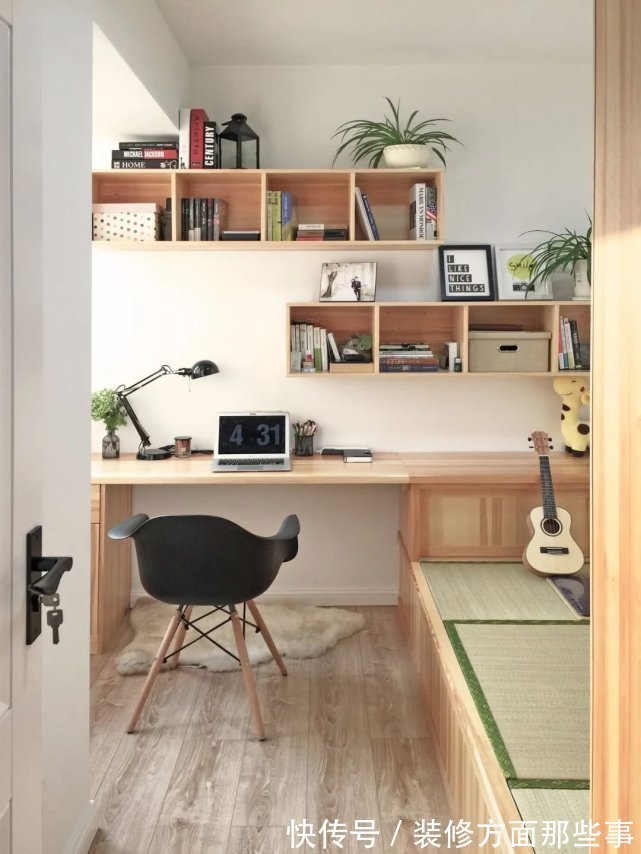 书房|用角落空间设计出个小书房,简直太实用了!节省空间,1㎡不浪费