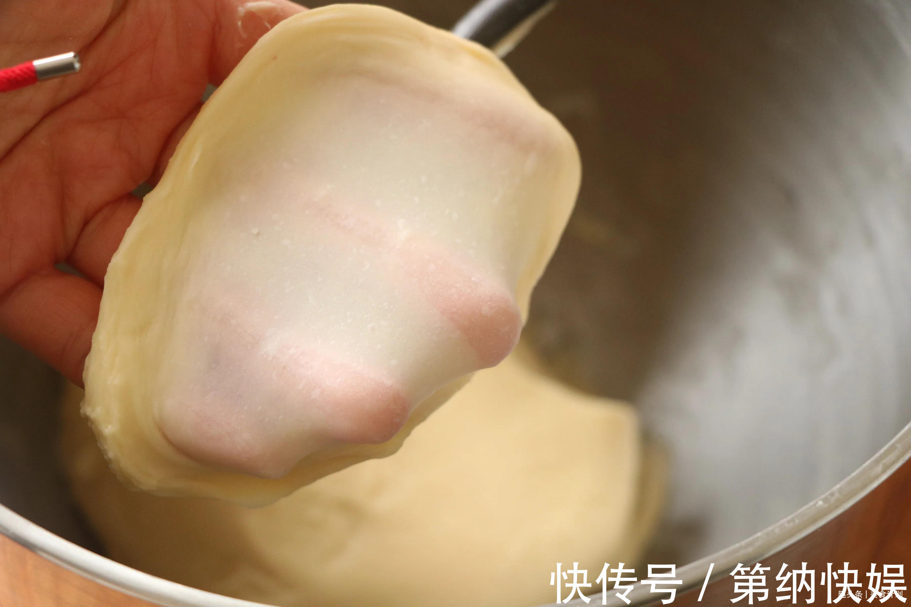 松软|教你做最近很火的毛线面包，松软拉丝，孩子吃了一次还想吃