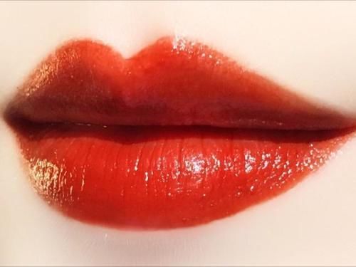 口红|口碑超好的口红品牌推荐：显白显气色这支绝对满足你的要求