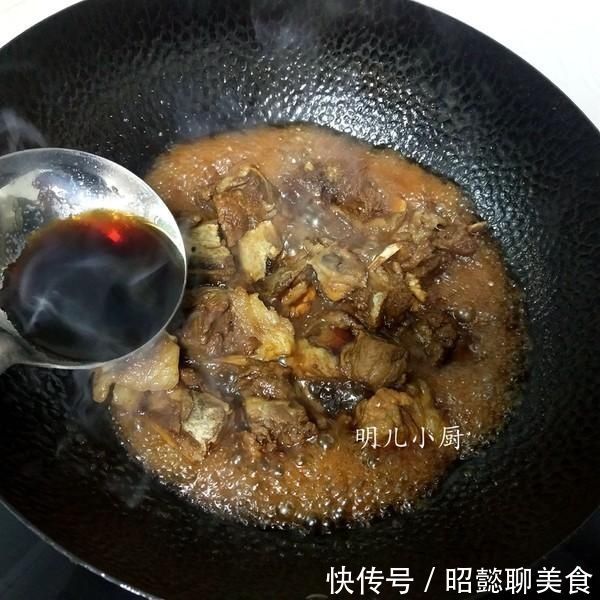 腌渍排骨|排骨这么吃,还是第一次见,揭开锅盖那一刻,全家人吃嗨了