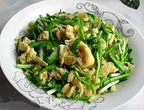 蒜黄|“天然青霉素”找到,5块钱一斤,三天两头吃,给身体杀杀菌