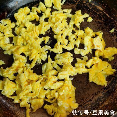 有了它干掉两碗饭不是事！超下饭的素馅饺子