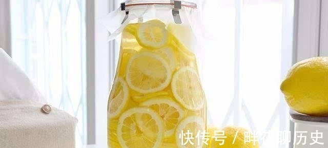 食材|柠檬泡水好喝又健康，营养师：你真的泡对了吗？别白白浪费食材！