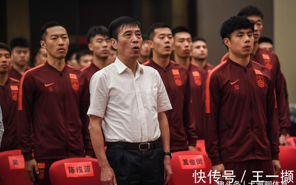 新帅|早上9点！中国女足传出消息：足协强行加戏，新帅即将“出炉”