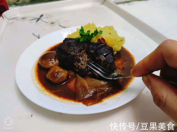 土豆泥|红酒炖牛肉 佐 法式土豆泥