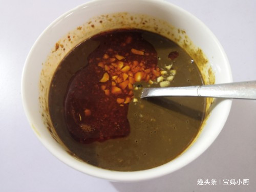 天热,一做凉面,老公就吃得不停筷,香喷喷开胃,好吃极了