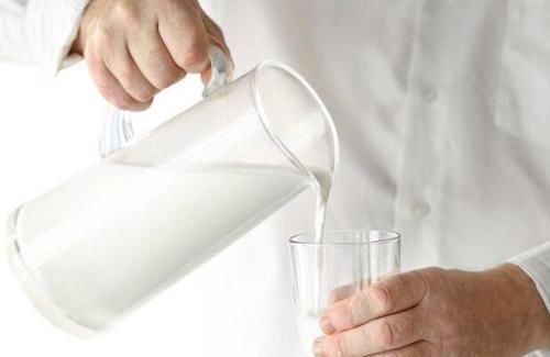 肌肉痉挛|走路时，腿突然发软甚至跌倒，是什么情况？这5个因素，别大意