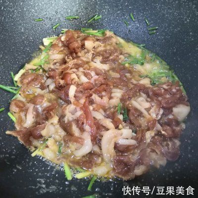 黄疸|超简单的家常快手菜，茭白炒肉丝