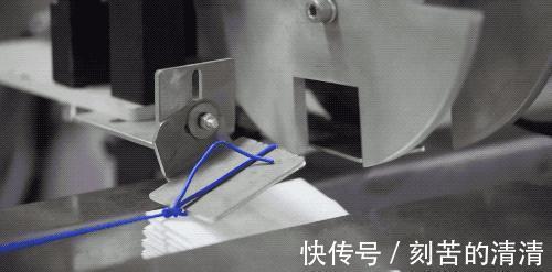 手帕纸,是怎么被叠得整整齐齐并打成小包的