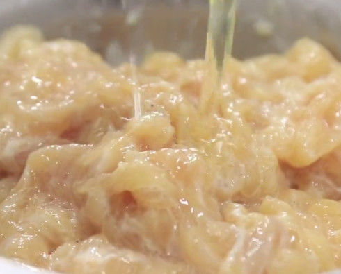 鸡丝|1块鸡胸肉,几片香菇,几分钟做一锅鸡丝嫩滑的香菇鸡丝汤