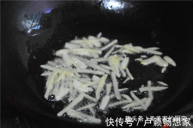筋道|煎豆腐，不要直接下锅，多加一步，豆腐不碎不粘锅，焦香鲜嫩！